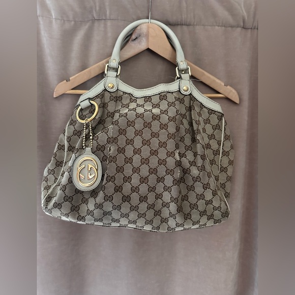 Gucci authentic Sukey Canvas Monogram Large Tote in Beige